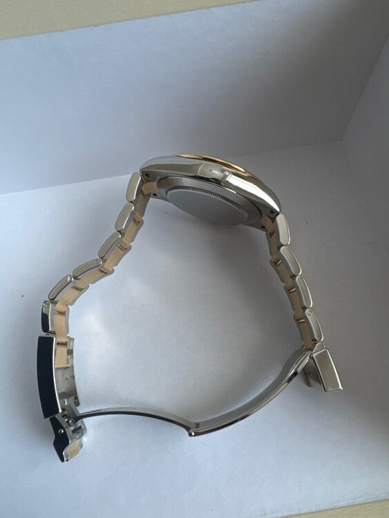 ロレックス デイトナ 116503g（高級時計）の商品画像 - 査定依頼日：2025年1月4日 - 最高査定価格：3,400,000円