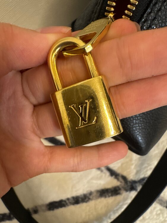 ルイヴィトン アルマ （ブランドバッグ）の商品画像 - 査定依頼日：2025年4月20日 - 最高査定価格：230,000円