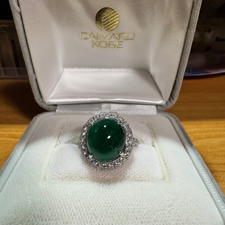 エメラルド ダイヤモンドリング（宝石）の商品画像 - 査定依頼日：2025年5月22日 - 最高査定価格：500,000円