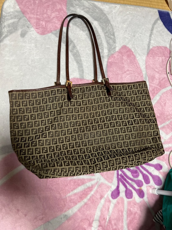 フェンディ  （ブランドバッグ）の商品画像 - 査定依頼日：2026年3月13日 - 最高査定価格：50,000円