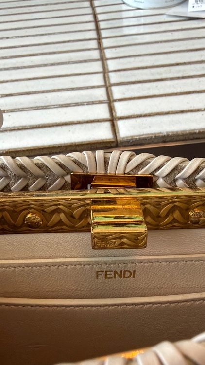 ピーカーブー（ブランドバッグ）の商品画像 - 査定依頼日：2026年1月9日 - 最高査定価格：250,000円