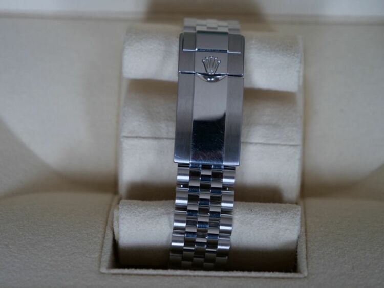 ロレックス GMTマスター 126710BLRO（高級時計）の商品画像 - 査定依頼日：2025年9月16日 - 最高査定価格：3,320,000円