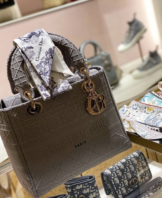 ディオール  （ブランドバッグ）の商品画像 - 査定依頼日：2026年4月7日 - 最高査定価格：190,000円