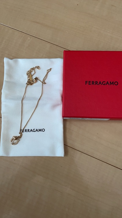 フェラガモネックレス（金・貴金属）の商品画像 - 査定依頼日：2025年6月27日 - 最高査定価格：5,000円