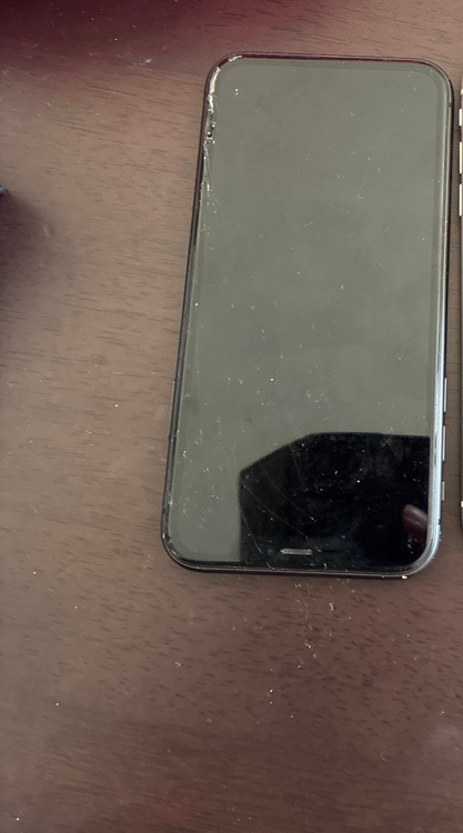 iPhone11（スマホ）の商品画像 - 査定依頼日：2026年8月6日 - 最高査定価格：8,000円