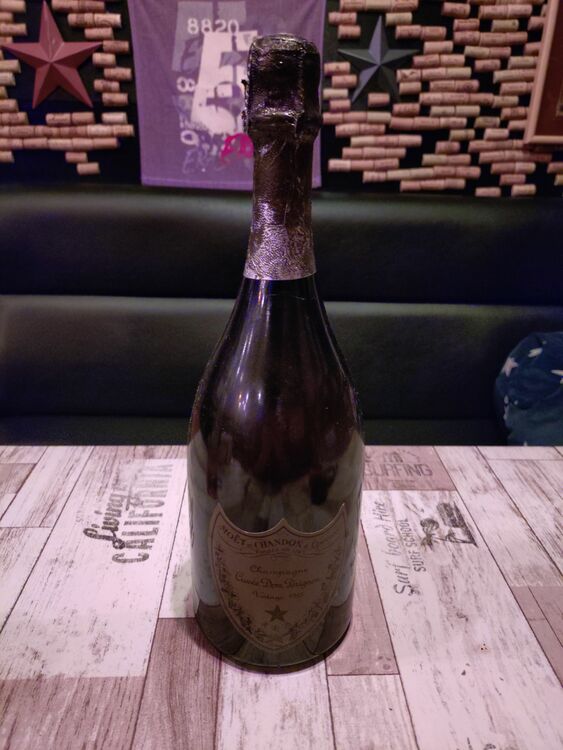 シャンパン ドン・ペリニヨン （お酒）の商品画像 - 査定依頼日：2025年8月14日 - 最高査定価格：25,000円