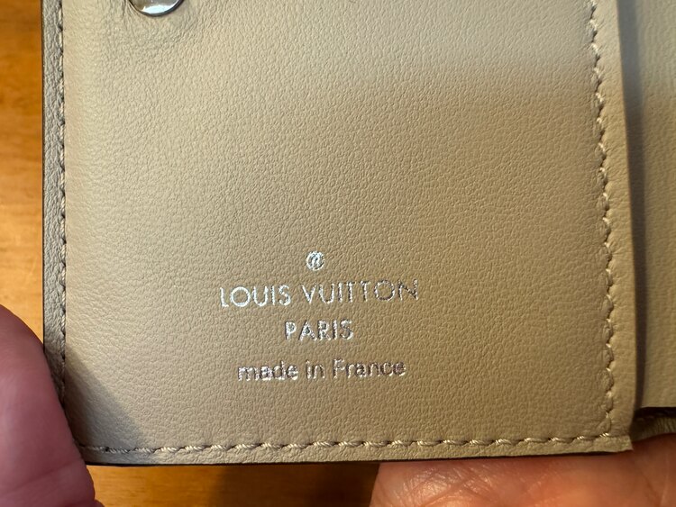 ポルトフォイユ・クレア（ブランド財布・小物）の商品画像 - 査定依頼日：2025年1月13日 - 最高査定価格：35,000円