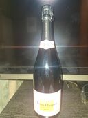 ヴーヴ·クリコ　ローズ（お酒）の商品画像 - 査定依頼日：2025年10月3日 - 最高査定価格：3,500円