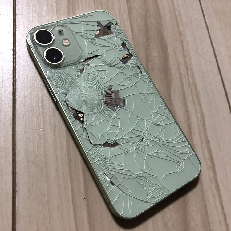 iPhone 15pro 12mini iPad 全てジャンク（スマホ）の商品画像 - 査定依頼日：2026年4月11日 - 最高査定価格：91,000円