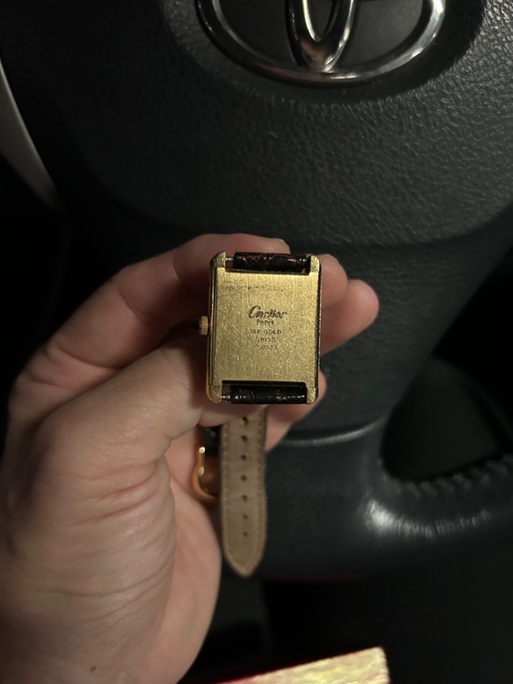 カルティエ タンク LM手巻き式文字盤黒（高級時計）の商品画像 - 査定依頼日：2025年9月27日 - 最高査定価格：400,000円