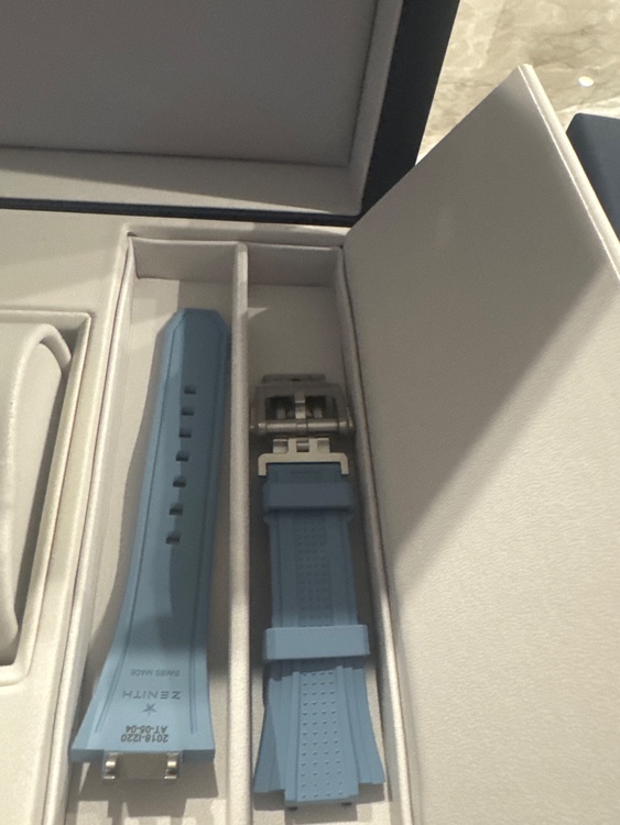 DEFY skyline closed dial（高級時計）の商品画像 - 査定依頼日：2026年2月7日 - 最高査定価格：950,000円