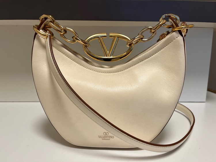 VALENTINO（ブランドバッグ）の商品画像 - 査定依頼日：2026年10月7日 - 最高査定価格：50,000円