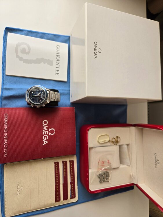 オメガ スピードマスター 3222.8（高級時計）の商品画像 - 査定依頼日：2026年1月30日 - 最高査定価格：350,000円