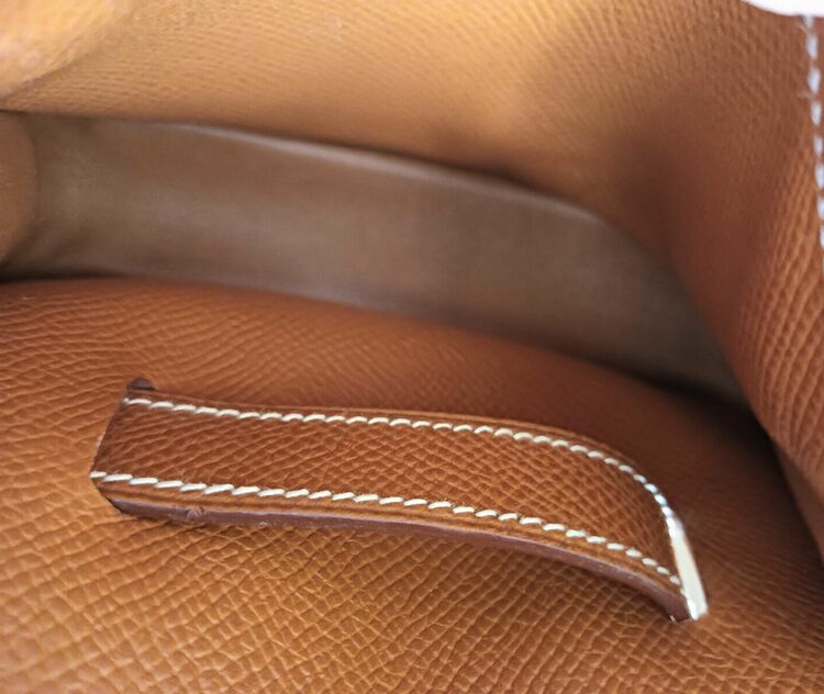 ポシェットグリーン　ウエストバッグ（ブランドバッグ）の商品画像 - 査定依頼日：2025年11月10日 - 最高査定価格：70,000円