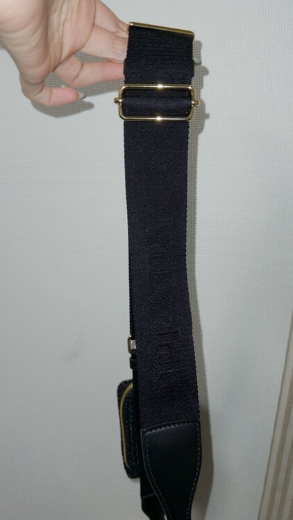 プラダ  （ブランドバッグ）の商品画像 - 査定依頼日：2025年1月19日 - 最高査定価格：165,000円