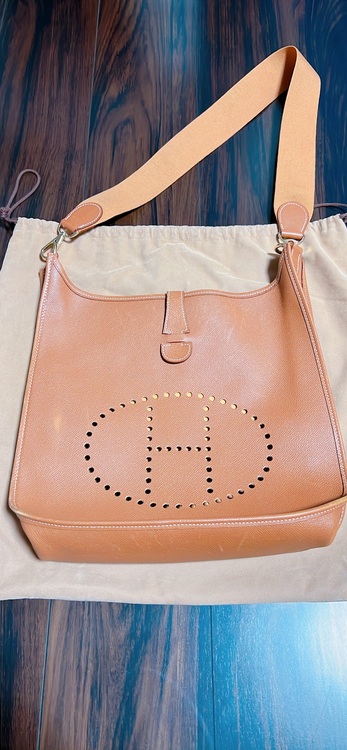 エルメス エブリン （ブランドバッグ）の商品画像 - 査定依頼日：2025年8月19日 - 最高査定価格：150,000円