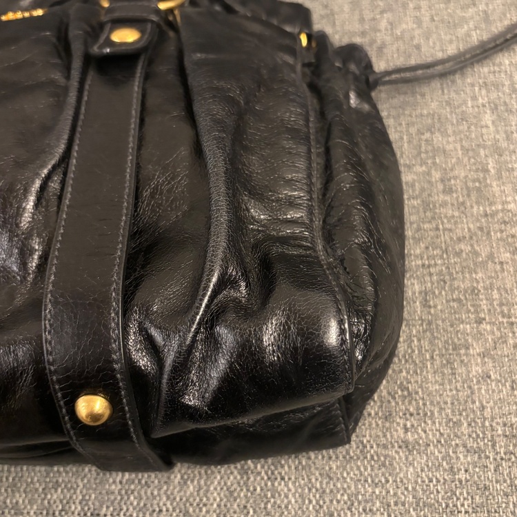 ミュウミュウ  （ブランドバッグ）の商品画像 - 査定依頼日：2025年12月17日 - 最高査定価格：35,000円