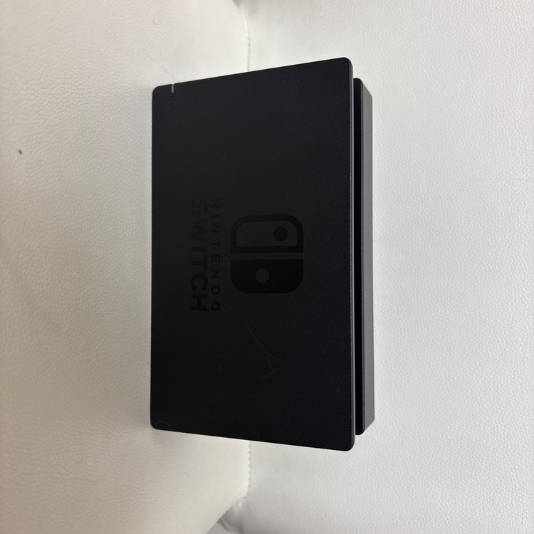  Nintendo Switch Joy-Con (L) / (R) グレー新型（ゲーム機本体・ゲームソフト）の商品画像 - 査定依頼日：2025年6月27日 - 最高査定価格：12,000円