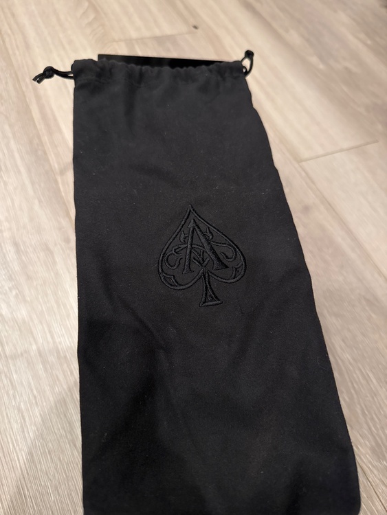 シャンパン アルマン・ド・ブリニャック （お酒）の商品画像 - 査定依頼日：2026年1月6日 - 最高査定価格：100,000円