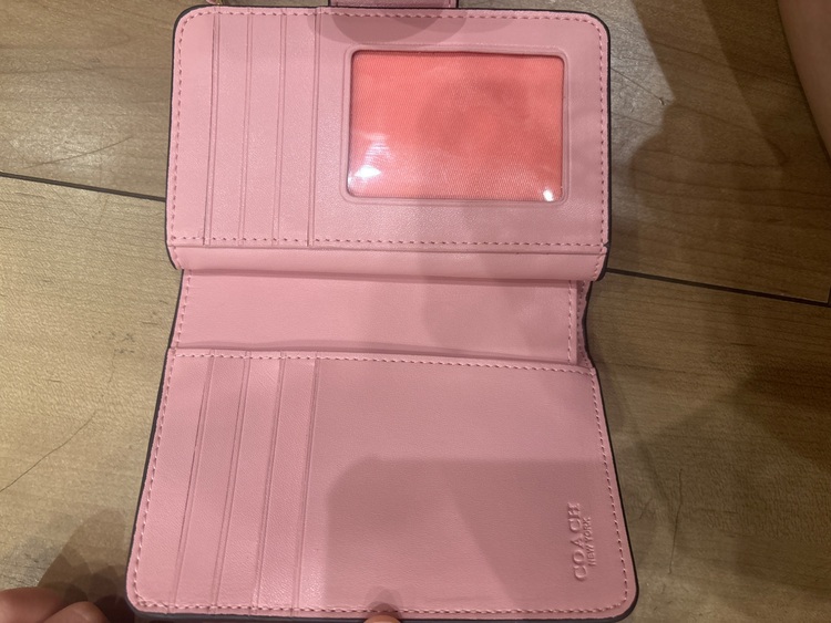 その他 コーチ （ブランドバッグ）の商品画像 - 査定依頼日：2025年10月3日 - 最高査定価格：2,500円