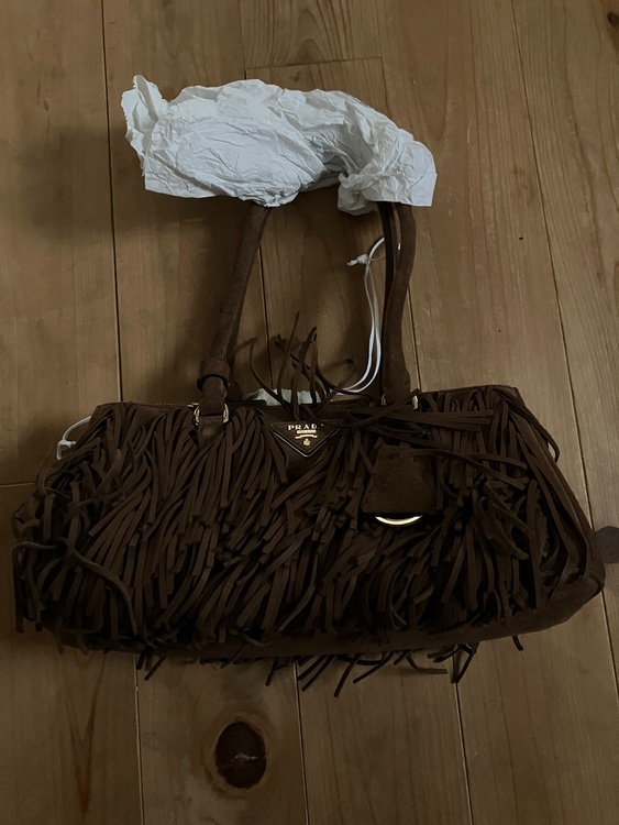 プラダ（ブランドバッグ）の商品画像 - 査定依頼日：2025年10月9日 - 最高査定価格：400,000円