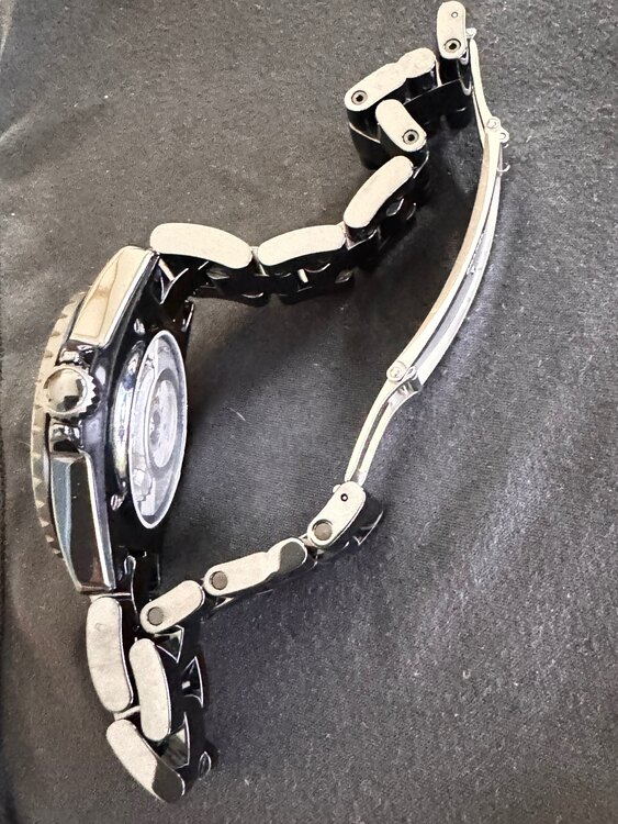 シャネル J12 （高級時計）の商品画像 - 査定依頼日：2024年12月9日 - 最高査定価格：400,000円