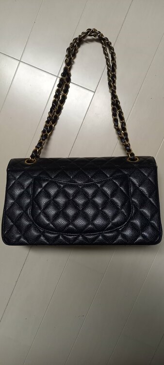 マトラッセ　キャビアスキン（ブランドバッグ）の商品画像 - 査定依頼日：2026年3月10日 - 最高査定価格：630,000円