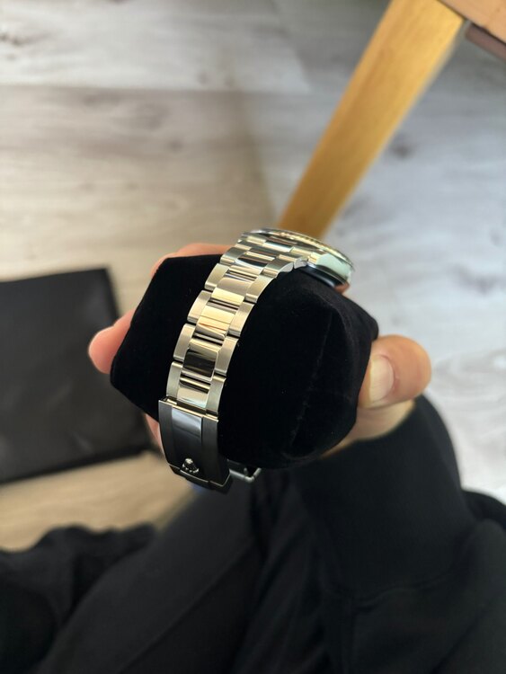 126334 デイトジャスト41（高級時計）の商品画像 - 査定依頼日：2025年1月18日 - 最高査定価格：1,900,000円