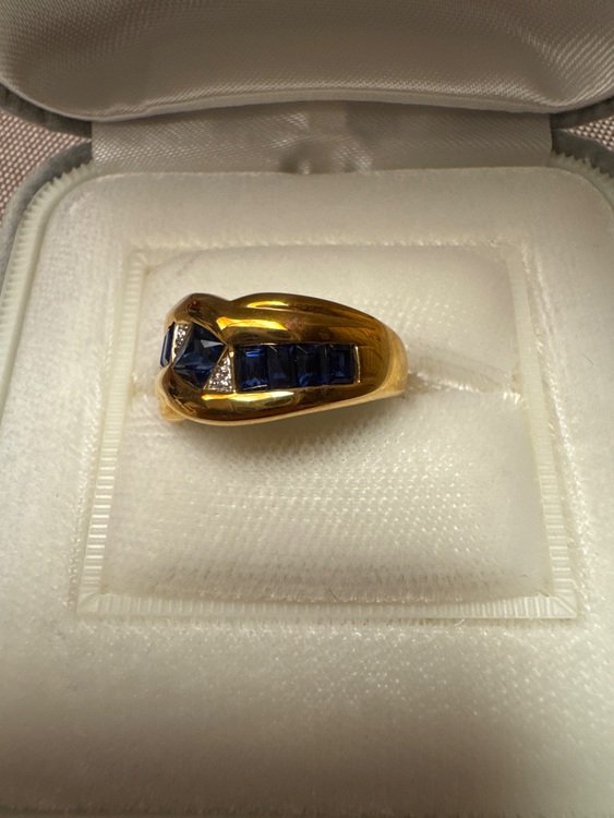 サファイヤ・ゴールド、デザインリング（宝石）の商品画像 - 査定依頼日：2025年9月17日 - 最高査定価格：140,000円