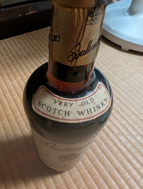 ウイスキー バランタイン （お酒）の商品画像 - 査定依頼日：2025年6月22日 - 最高査定価格：17,000円