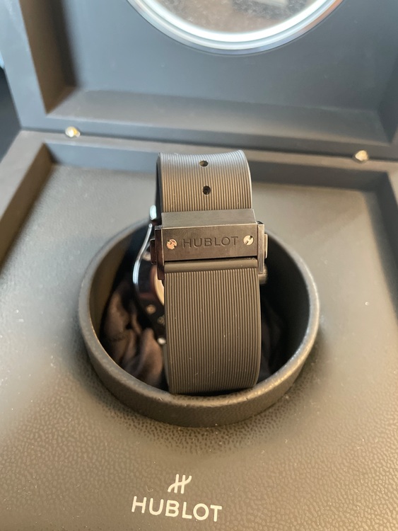 ウブロ クラシックフュージョン （高級時計）の商品画像 - 査定依頼日：2025年9月3日 - 最高査定価格：830,000円