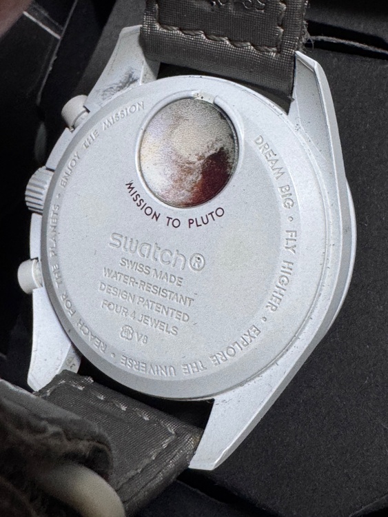 OMEGA Swatch MoonSwatch MISSION TO PLUTO（高級時計）の商品画像 - 査定依頼日：2026年3月17日 - 最高査定価格：30,000円