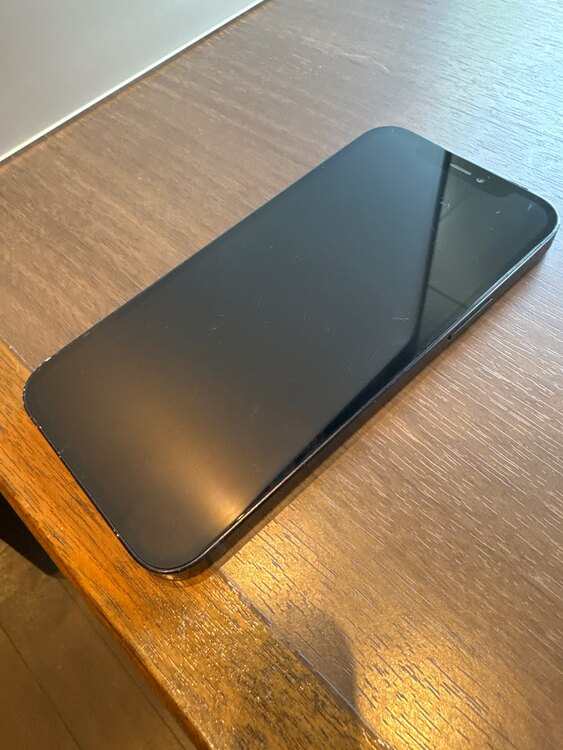 アイフォン12 （スマホ）の商品画像 - 査定依頼日：2025年4月16日 - 最高査定価格：20,000円