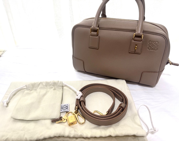 ロエベアマソナ23（ブランドバッグ）の商品画像 - 査定依頼日：2025年12月24日 - 最高査定価格：70,000円