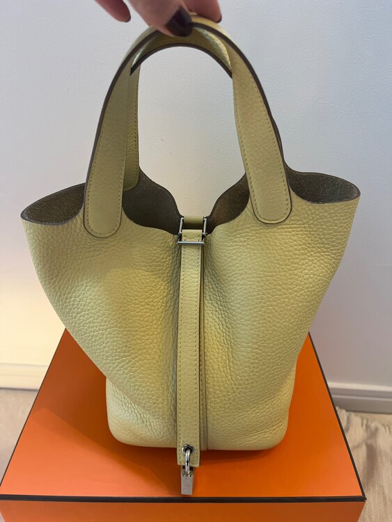 ピコタンpm（ブランドバッグ）の商品画像 - 査定依頼日：2025年3月5日 - 最高査定価格：500,000円