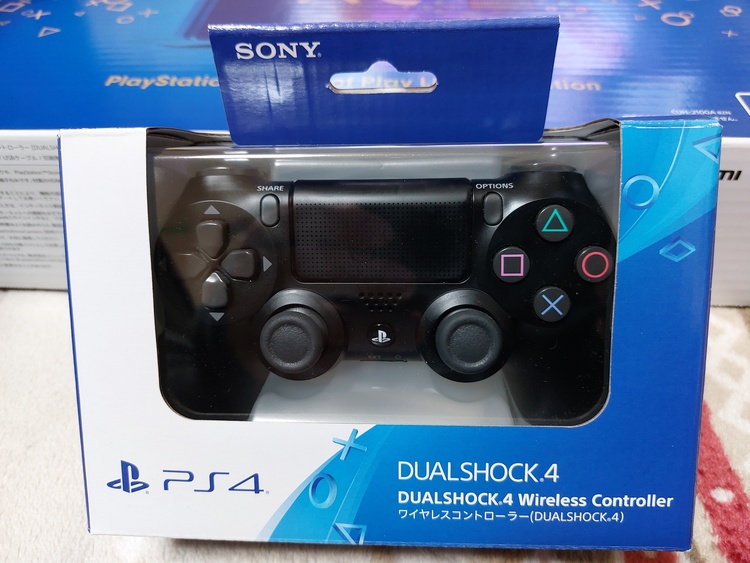 プレイステーション4本体 Days of Play Limited Editio（ゲーム機本体・ゲームソフト）の商品画像 - 査定依頼日：2022年5月15日 - 最高査定価格：22,000円