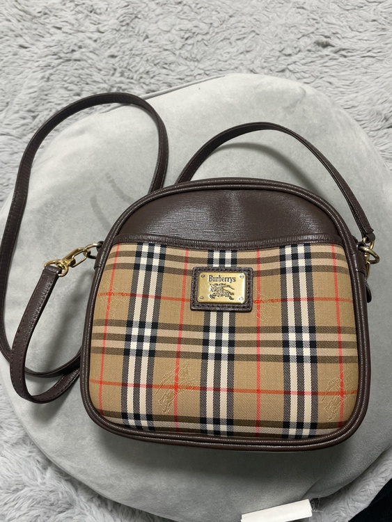 バーバリー バッグ（ブランドバッグ）の商品画像 - 査定依頼日：2026年1月27日 - 最高査定価格：7,000円