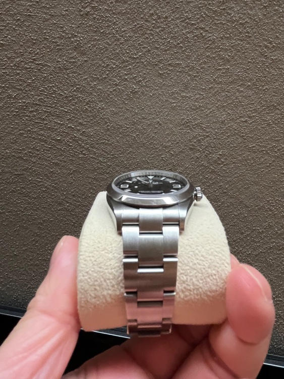 エクスプローラー1 36mm（高級時計）の商品画像 - 査定依頼日：2025年6月27日 - 最高査定価格：1,200,000円