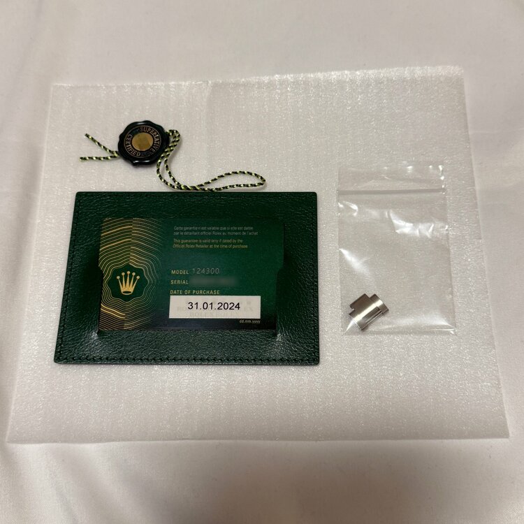 オイスターパーペチュアル41mmブラック（高級時計）の商品画像 - 査定依頼日：2026年1月11日 - 最高査定価格：1,250,000円