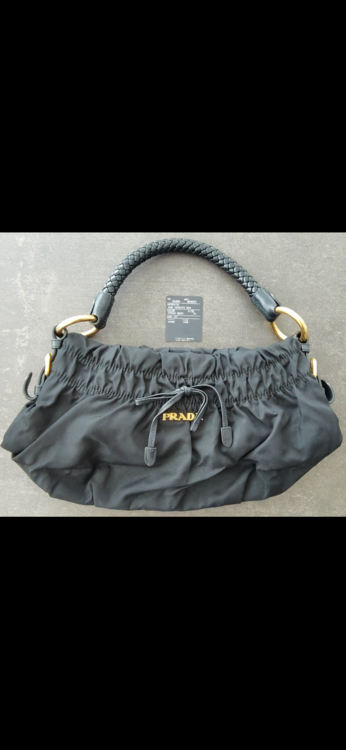 PRADA プラダ ギャザーハンドバッグワンショルダーリボンナイロン レザー N（ブランドバッグ）の商品画像 - 査定依頼日：2026年4月26日 - 最高査定価格：45,000円