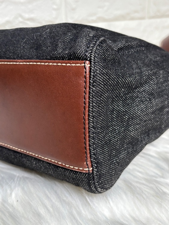 シャネル　デニム  トートバック（ブランドバッグ）の商品画像 - 査定依頼日：2025年10月30日