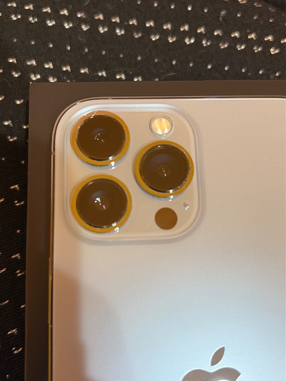 iPhone 13 Pro Max 256GB au（スマホ）の商品画像 - 査定依頼日：2026年3月31日 - 最高査定価格：51,000円