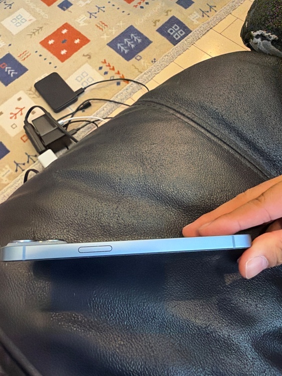 iPhone iPhone 14 128GB docomo（スマホ）の商品画像 - 査定依頼日：2026年9月18日 - 最高査定価格：46,000円