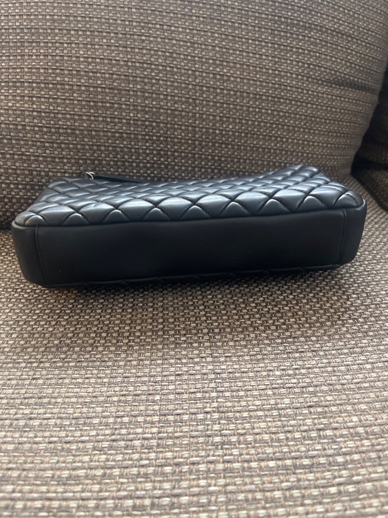 ショルダーバッグ　（ブランドバッグ）の商品画像 - 査定依頼日：2026年4月21日 - 最高査定価格：900,000円