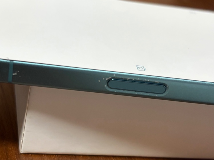 iPhone iPhone 16 256GB SIMフリー（スマホ）の商品画像 - 査定依頼日：2026年8月6日 - 最高査定価格：90,000円