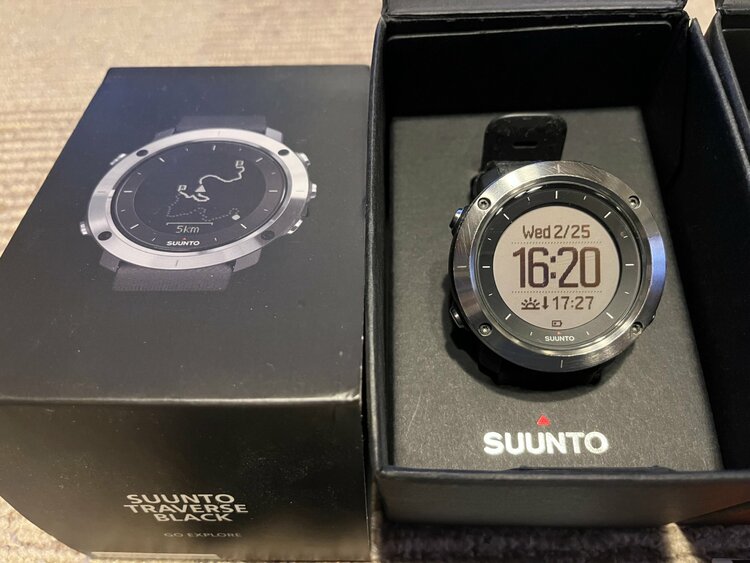SUUNTO TRAVERSE /SUUNTO AMBIT3 VERTICAL（アウトドア用品）の商品画像 - 査定依頼日：2026年2月25日 - 最高査定価格：3,000円