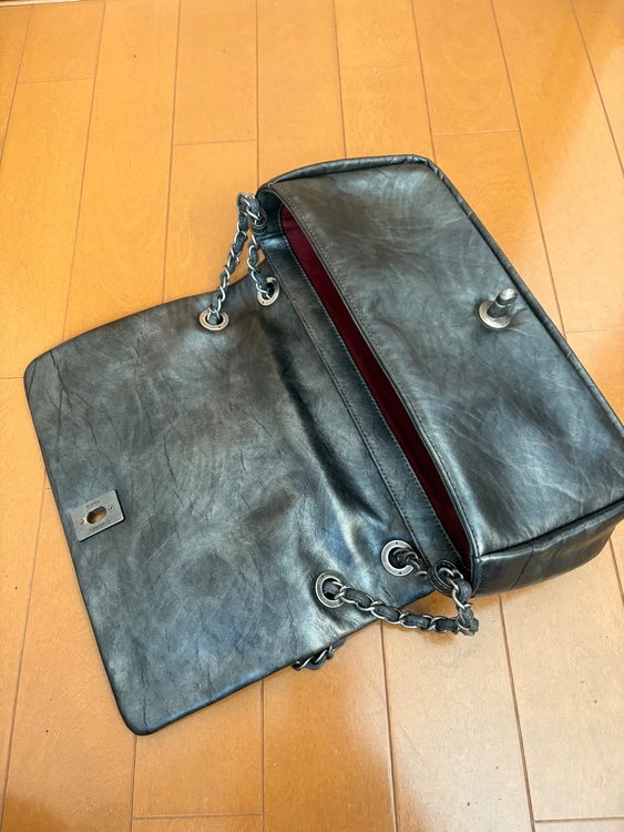 チェックショルダーバッグ（ブランドバッグ）の商品画像 - 査定依頼日：2025年11月22日 - 最高査定価格：360,000円