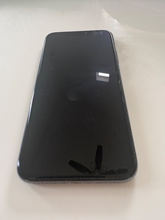 iPhoneX 64GB au（スマホ）の商品画像 - 査定依頼日：2026年3月7日 - 最高査定価格：6,000円