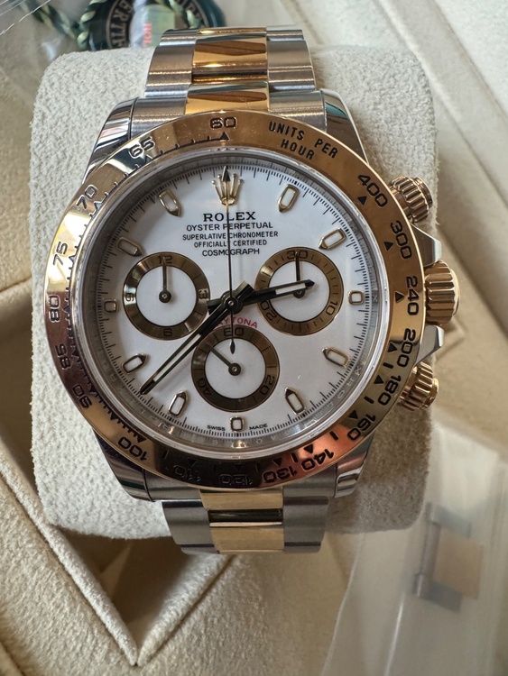 デイトナコンビ（高級時計）の商品画像 - 査定依頼日：2025年12月7日 - 最高査定価格：3,200,000円