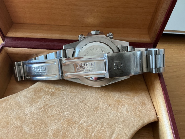 チューダー その他 クロnタイム79180（高級時計）の商品画像 - 査定依頼日：2025年7月5日 - 最高査定価格：550,000円